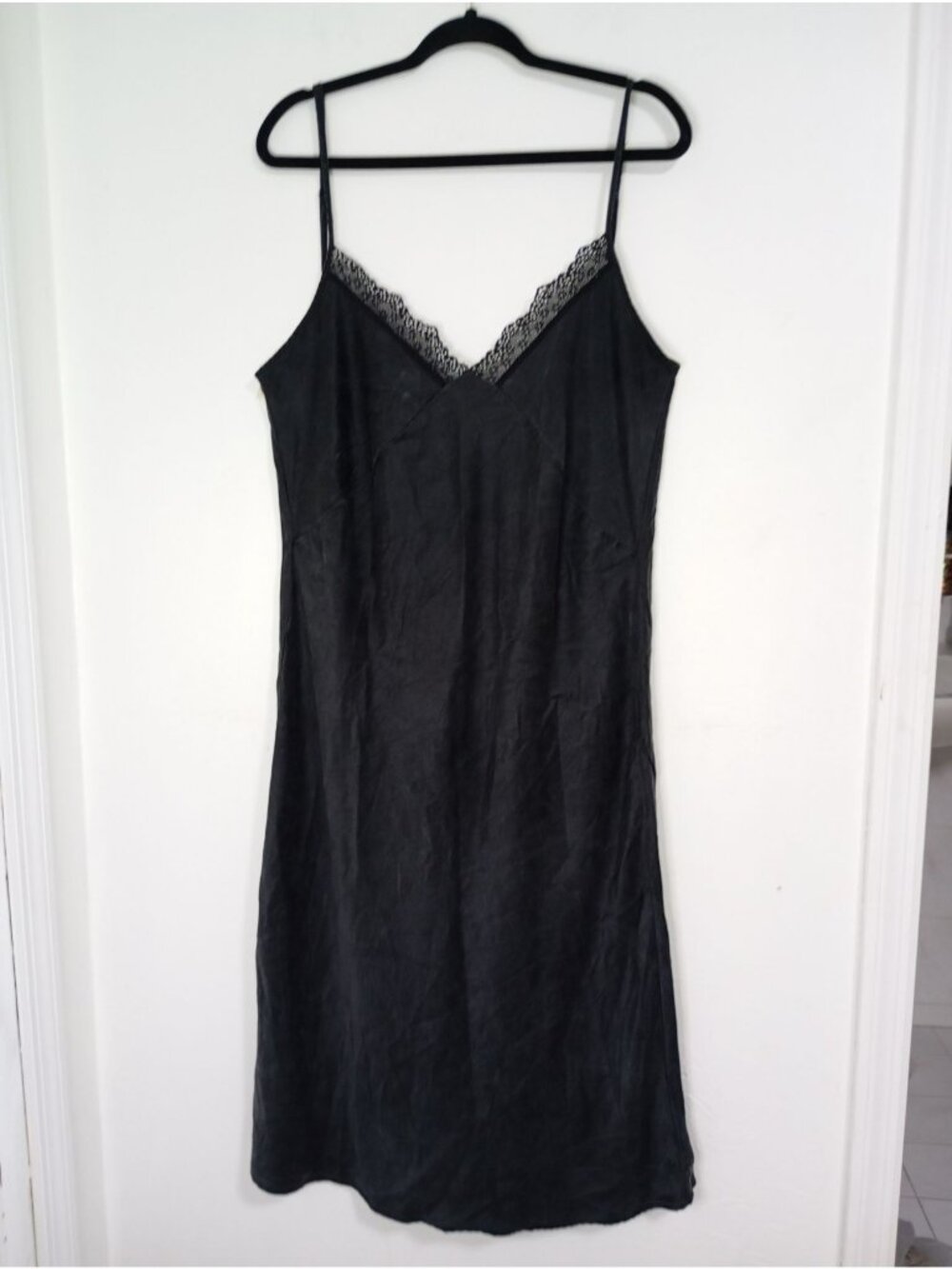 Petite Plume Slip Dress L Black 100% Silk Lace Trim Spaghetti StrapWomens
